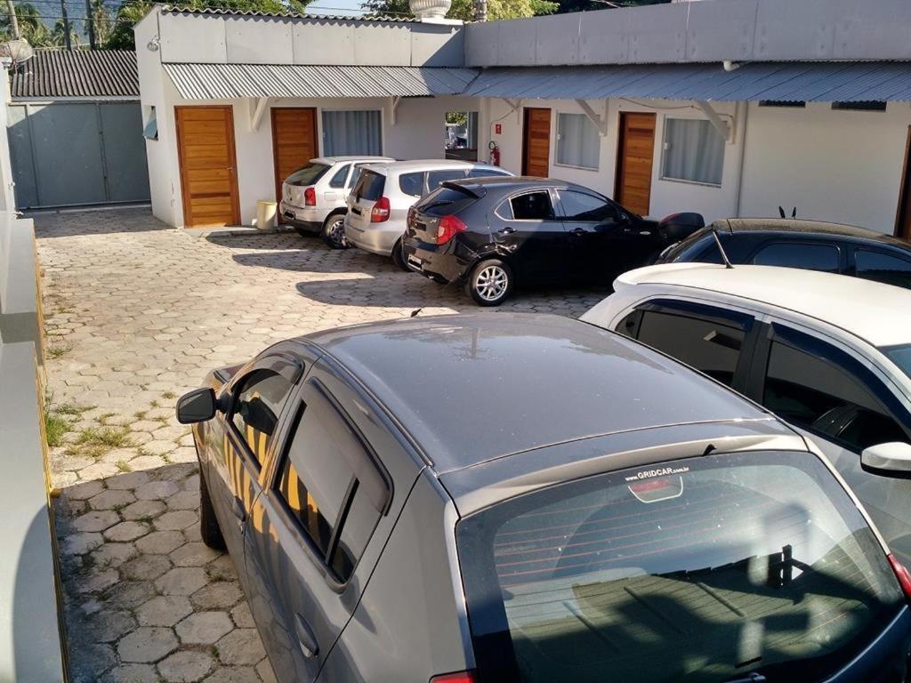 Hotel Veleiro Сао Себастиао Екстериор снимка