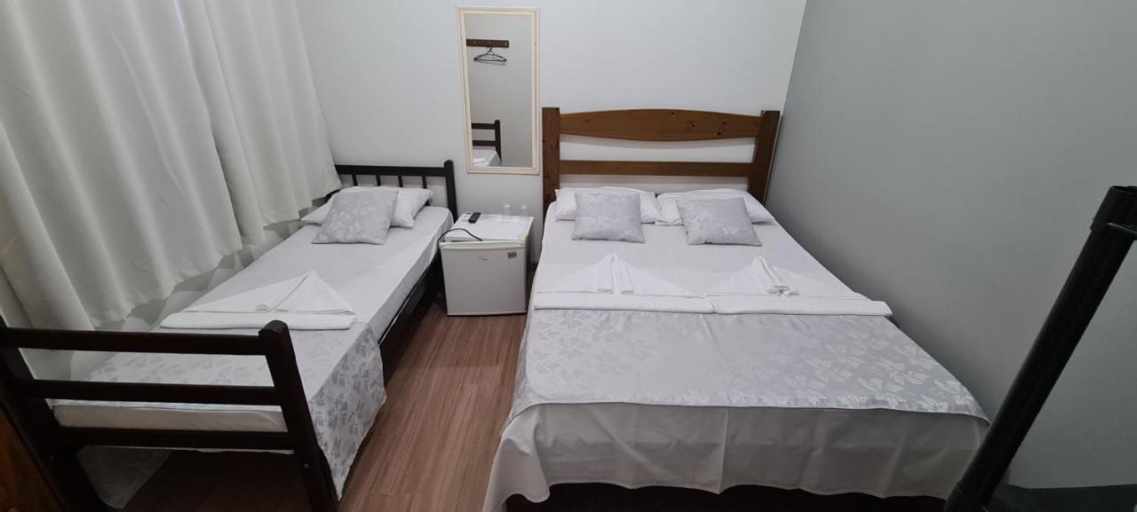 Hotel Veleiro Сао Себастиао Екстериор снимка
