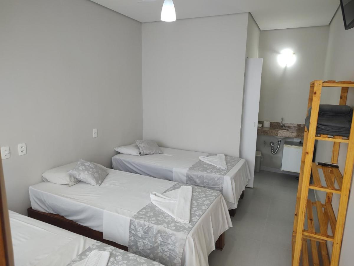 Hotel Veleiro Сао Себастиао Екстериор снимка
